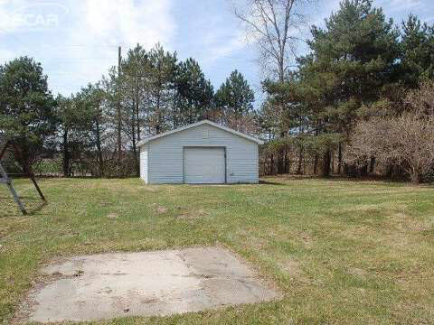 9415 North Nichols Road Montrose, MI 48457 - Photo 4 of 22 20437241-3.JPG