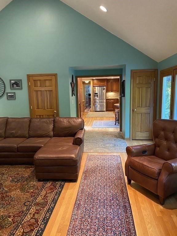 219 Irondequoit Road Franklin, MA 02038 - Photo 8 of 29 Gallery Image 8