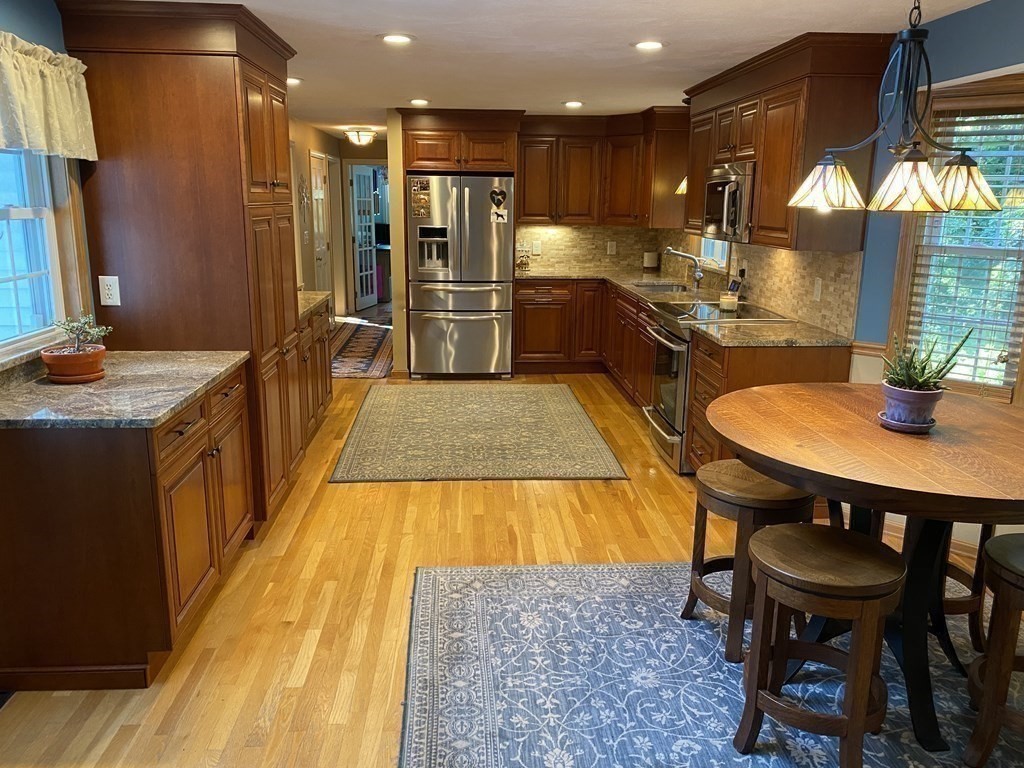 219 Irondequoit Road Franklin, MA 02038 - Photo 9 of 29 Gallery Image 9