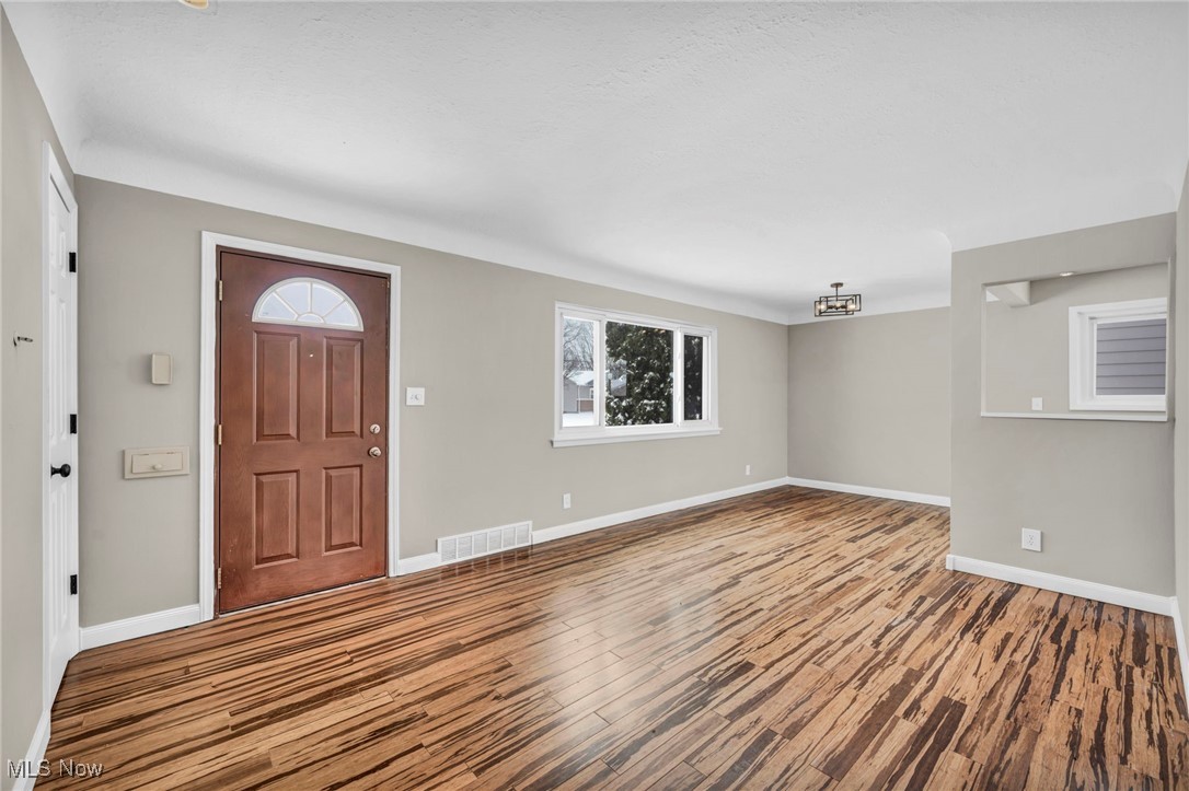30051 Forestgrove Road Willowick, OH 44095 - Photo 9 of 47