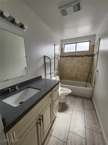 $2,575 | 1823 Niblick Circle, Las Vegas, NV 89142