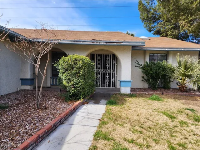 $2,575 | 1823 Niblick Circle, Las Vegas, NV 89142