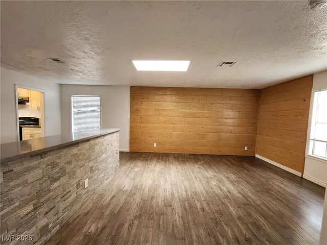 $2,575 | 1823 Niblick Circle, Las Vegas, NV 89142