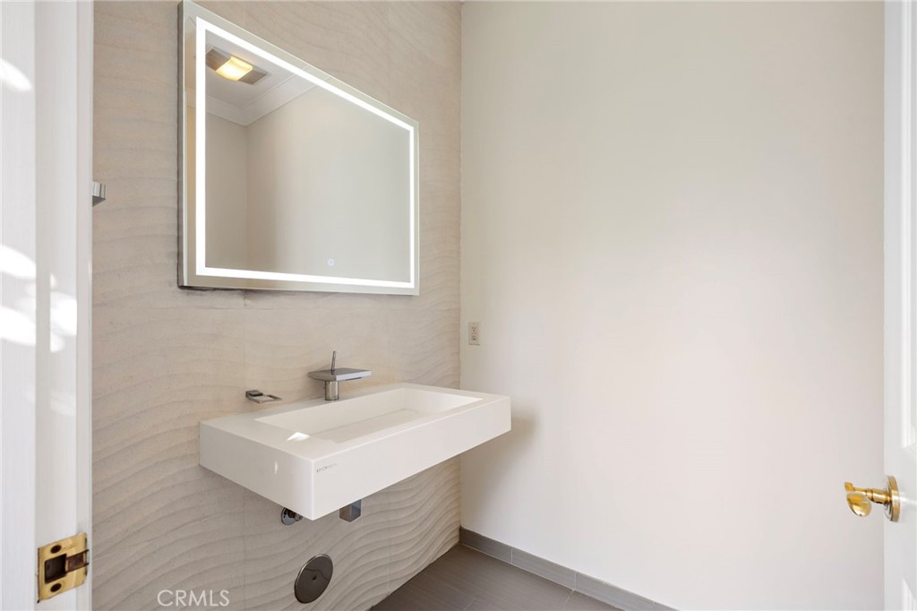 630 West Devon Place Long Beach, CA 90807 - Photo 29 of 53