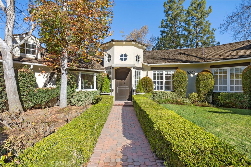 630 West Devon Place Long Beach, CA 90807 - Photo 4 of 53