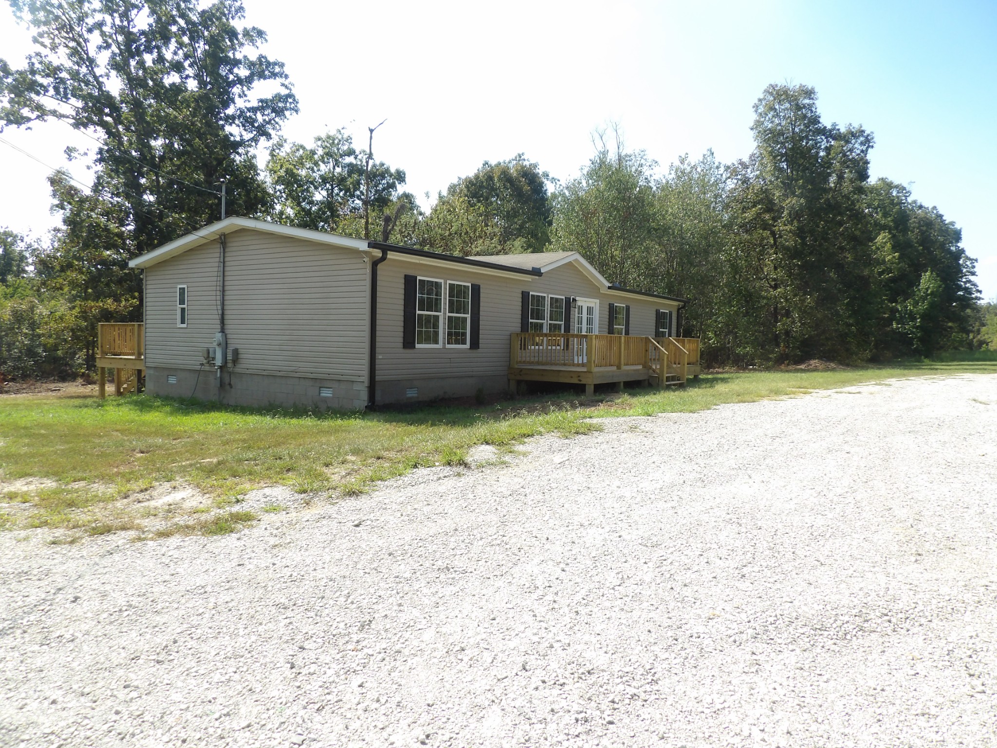 805 Lucas Ridge Lane Waverly, TN 37185 - Photo 3 of 45 Gallery Image 3