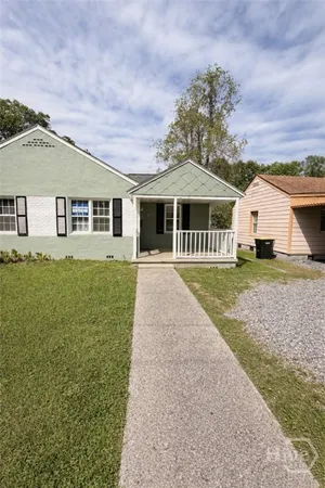 $1,200 | 1820 East 39th Street, Savannah, GA 31404