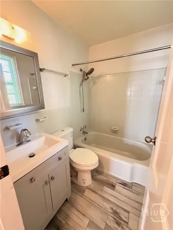 $1,200 | 1820 East 39th Street, Savannah, GA 31404