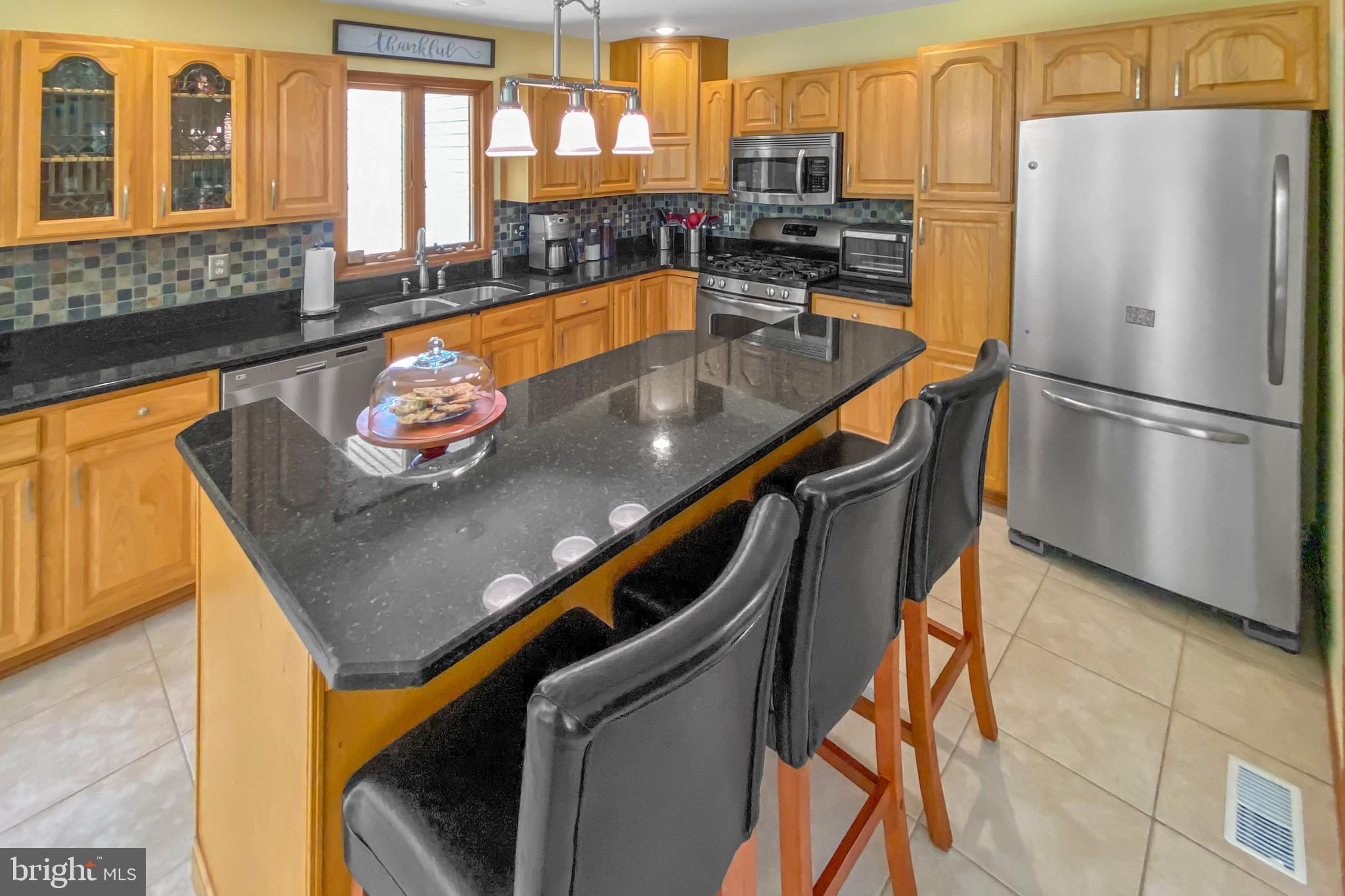 310 Garwin Road Swedesboro, NJ 08085 - Photo 4 of 26 GRanite Counters