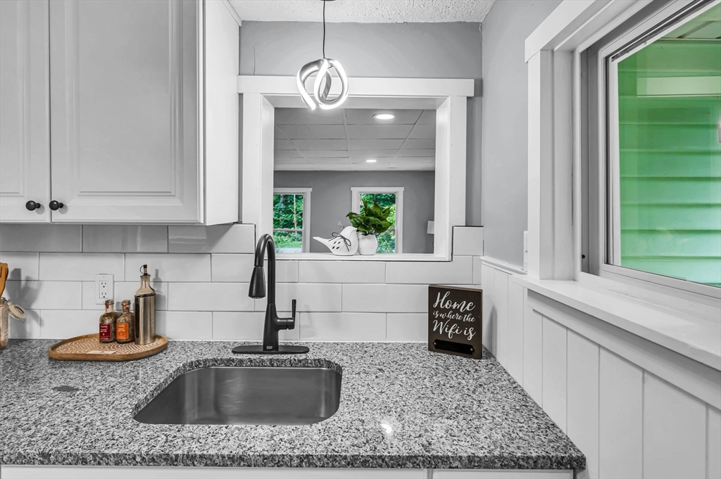 37 Wales Road Holland, MA 01521 - Photo 6 of 30 Gallery Image 6