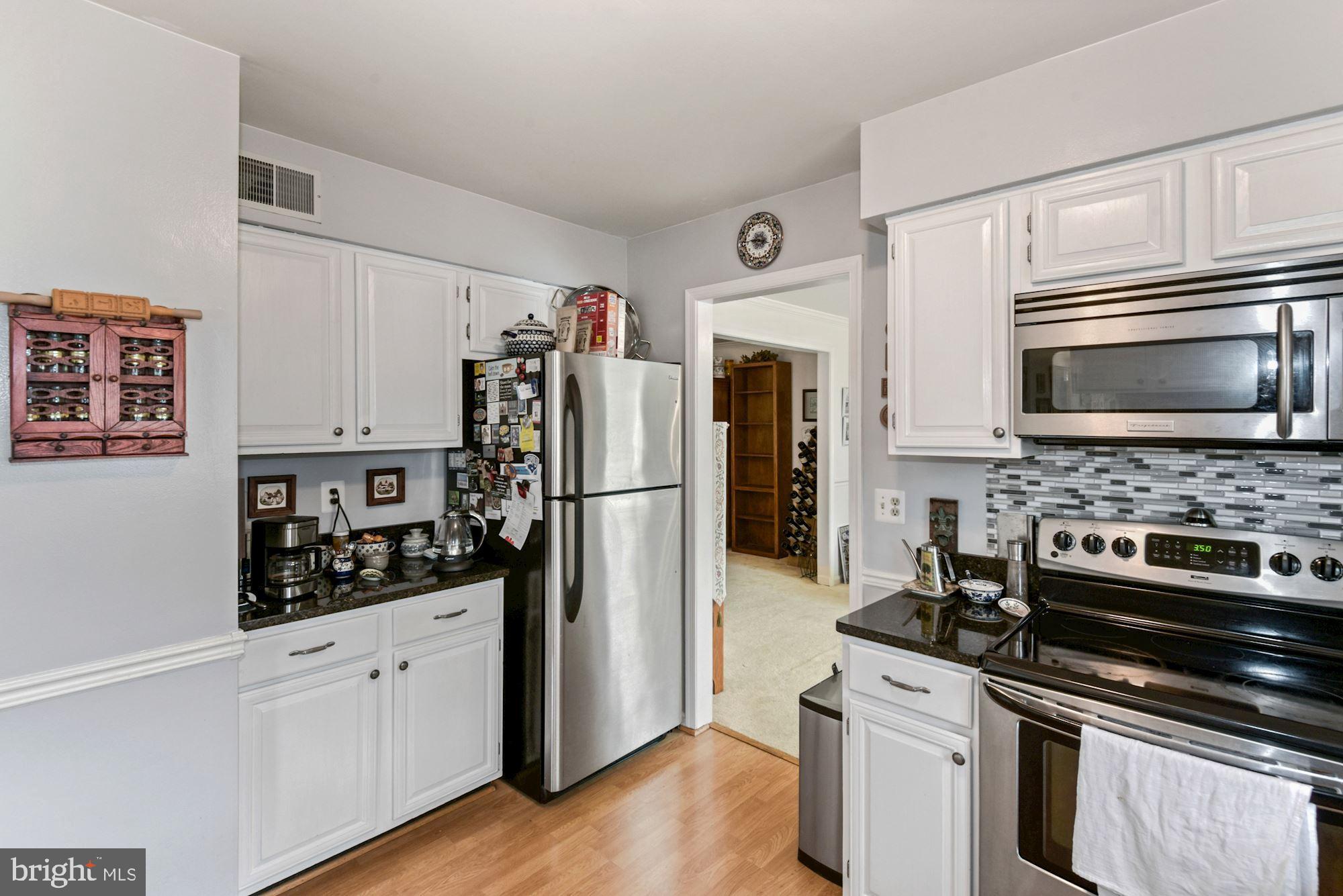 2131 Silentree Drive Vienna, VA 22182 - Photo 12 of 35