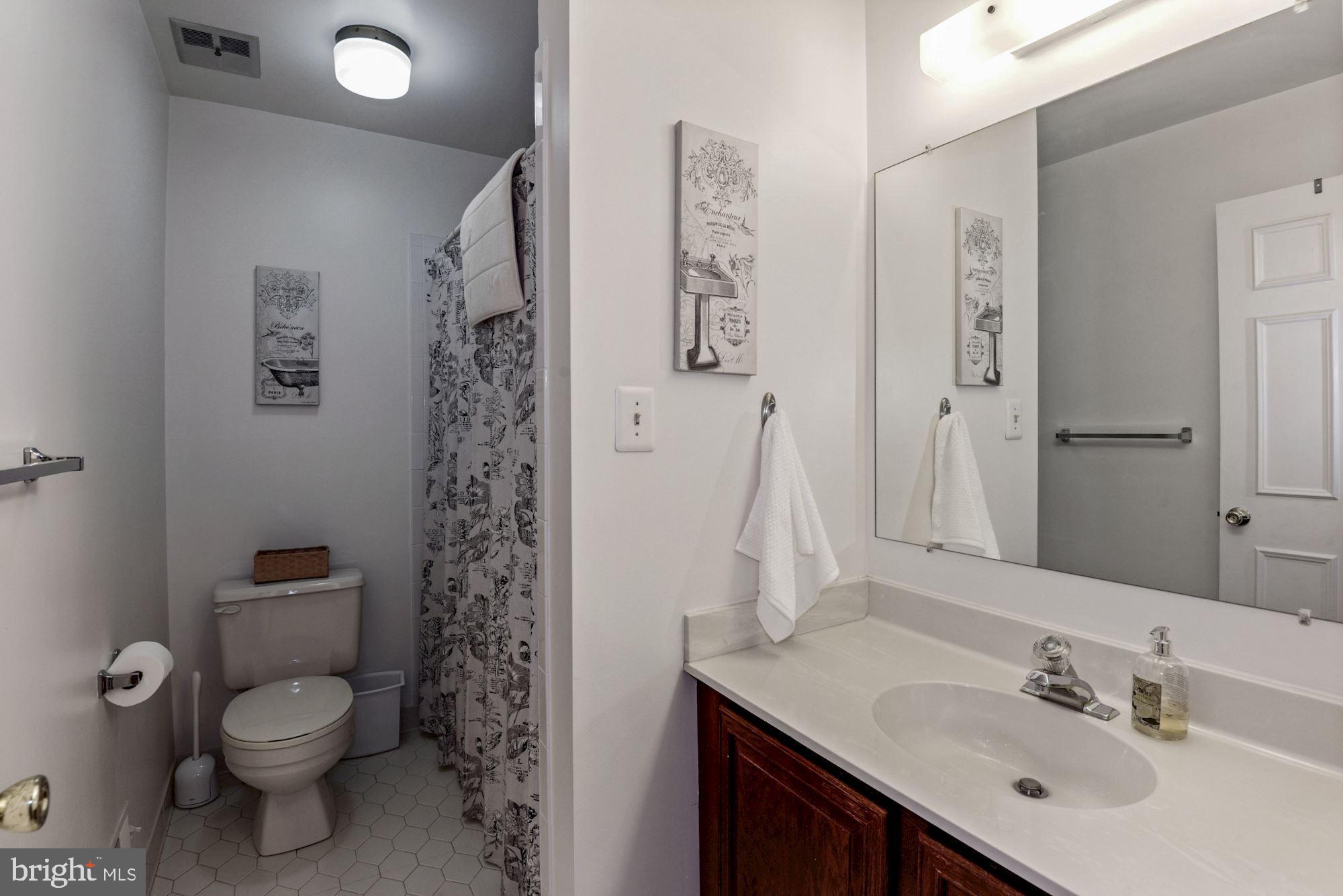 2131 Silentree Drive Vienna, VA 22182 - Photo 28 of 35