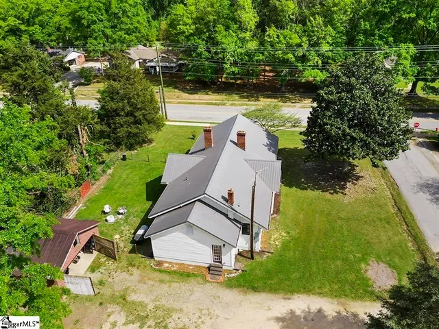 $290,000 | 501 North Adair Street, Clinton, SC 29325