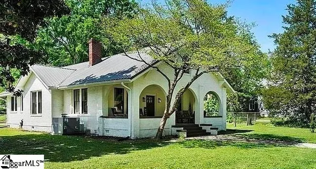 $290,000 | 501 North Adair Street, Clinton, SC 29325