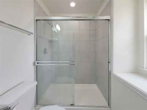 $399,900 | 4015 Mossy Banks Lane, Houston, TX 77068