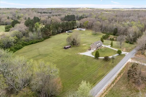 $599,900 | 5842 Old State Rte 1, New Johnsonville, TN 37134