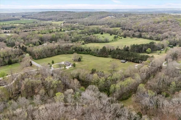 $599,900 | 5842 Old State Rte 1, New Johnsonville, TN 37134