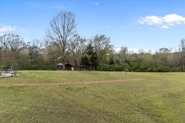 $599,900 | 5842 Old State Rte 1, New Johnsonville, TN 37134