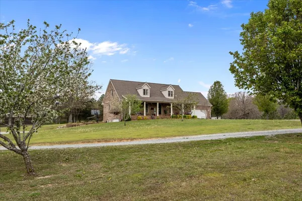 $599,900 | 5842 Old State Rte 1, New Johnsonville, TN 37134