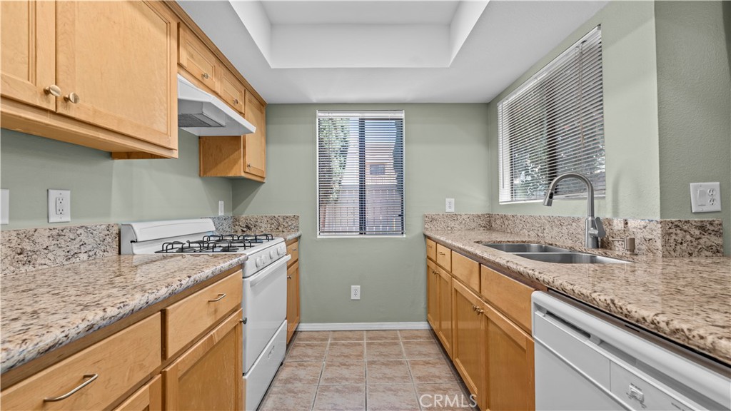 1013 West Linden Street, Unit 7 Riverside, CA 92507 - Photo 9 of 35