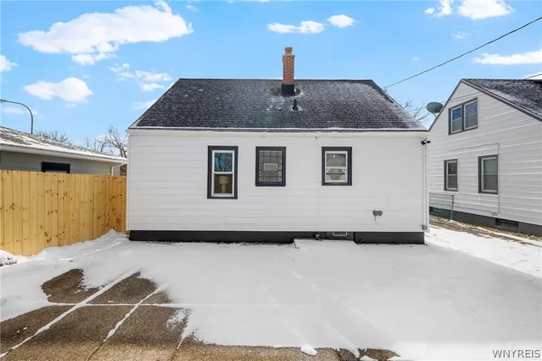 $279,900 | 538 Taunton Place, Buffalo, NY 14216
