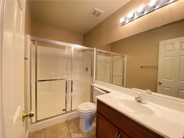 $3,300 | 708 Hillview Street, Beaumont, CA 92223