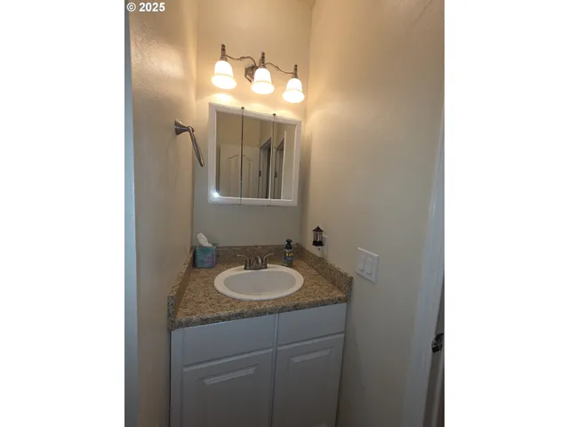 $107,900 | 4808 Southeast 134th Drive, Portland, OR 97236