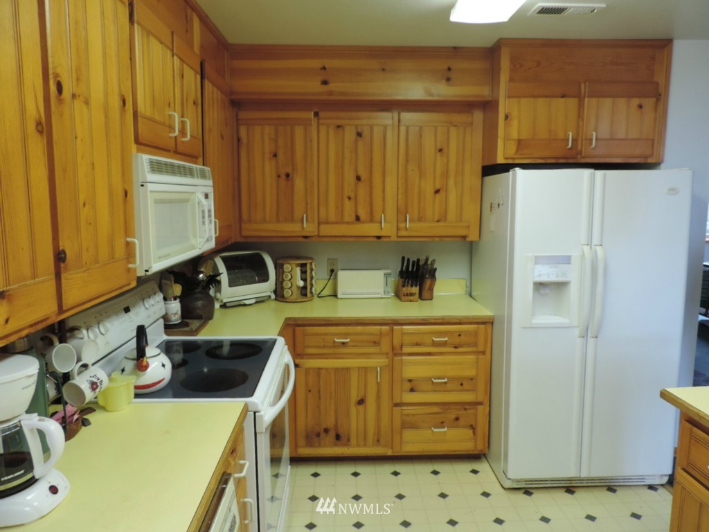 18000 Seco Lane Rochester, WA 98579 - Photo 12 of 21
