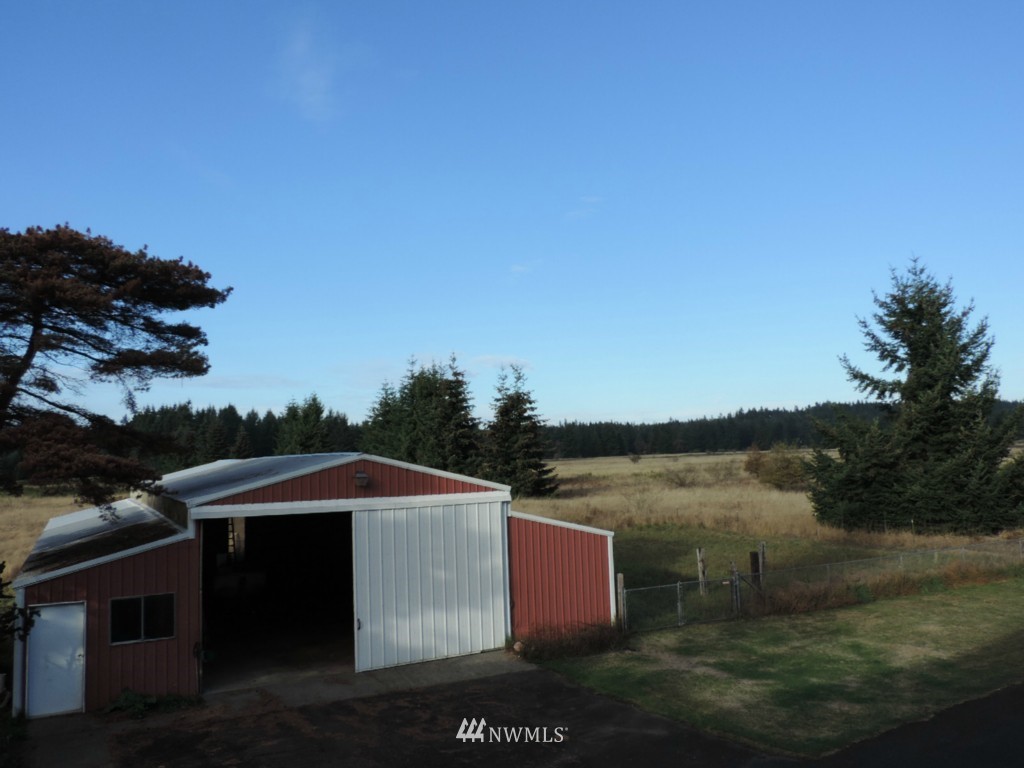 18000 Seco Lane Rochester, WA 98579 - Photo 3 of 21