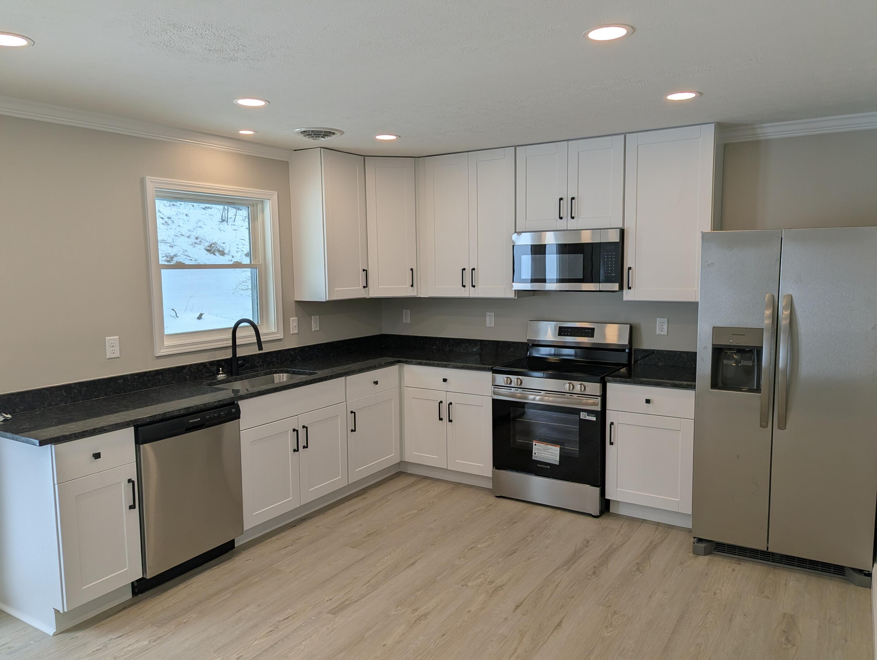 1020 Boones Mill Road Boones Mill, VA 24065 - Photo 4 of 38 Large kitchen