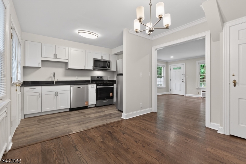 180 Summit Avenue, Unit B Summit, NJ 07901 - Photo 5 of 15