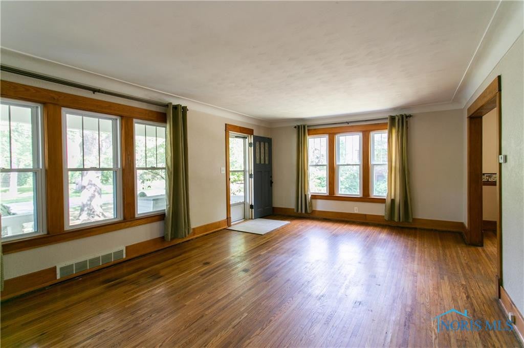 28974 White Road Perrysburg, OH 43551 - Photo 4 of 23 Gallery Image 4