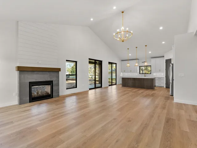 $649,000 | 1253 Riverside Drive, Suamico, WI 54173