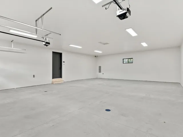 $649,000 | 1253 Riverside Drive, Suamico, WI 54173