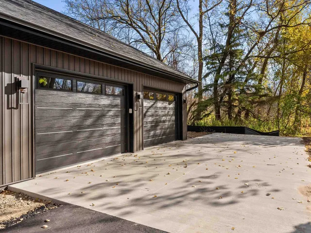 $649,000 | 1253 Riverside Drive, Suamico, WI 54173