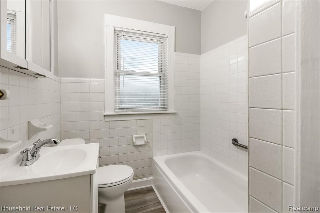 245 South Edith Street Pontiac, MI 48342 - Photo 12 of 21