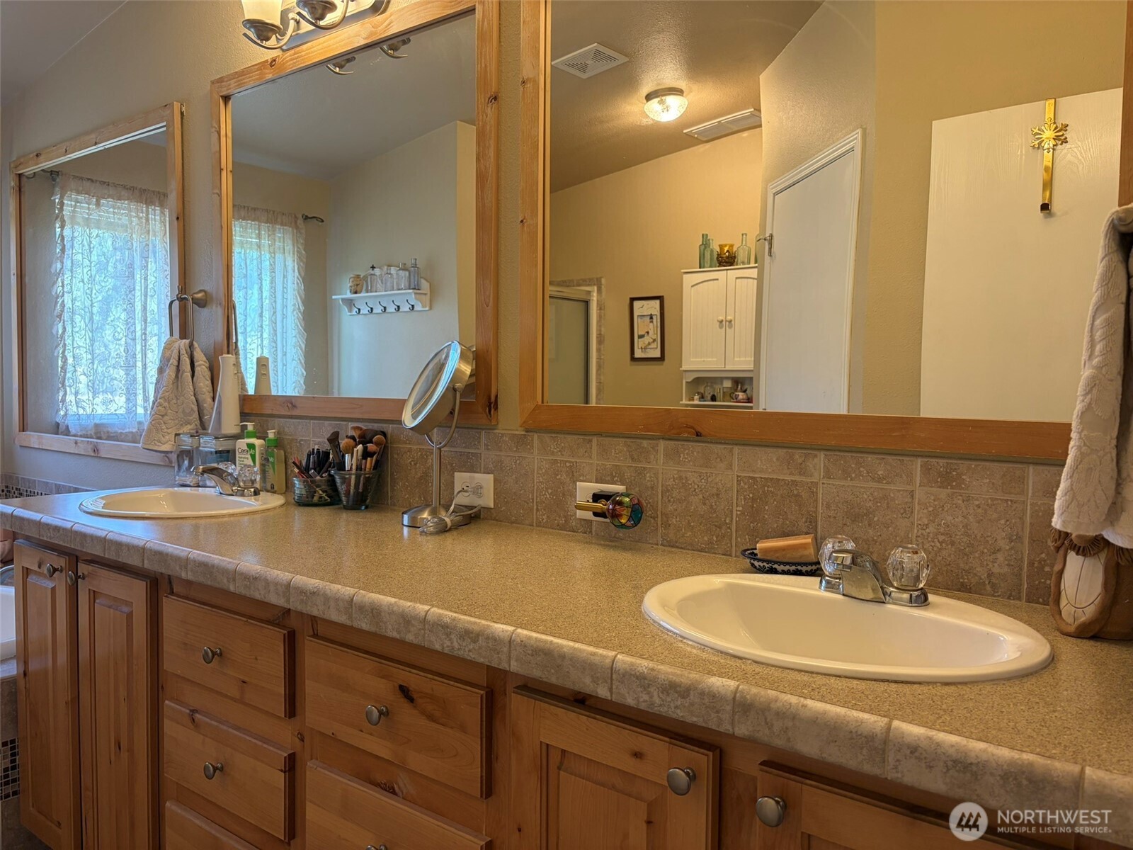 255 Lambert Creek Road Republic, WA 99166 - Photo 17 of 39 Gallery Image 17