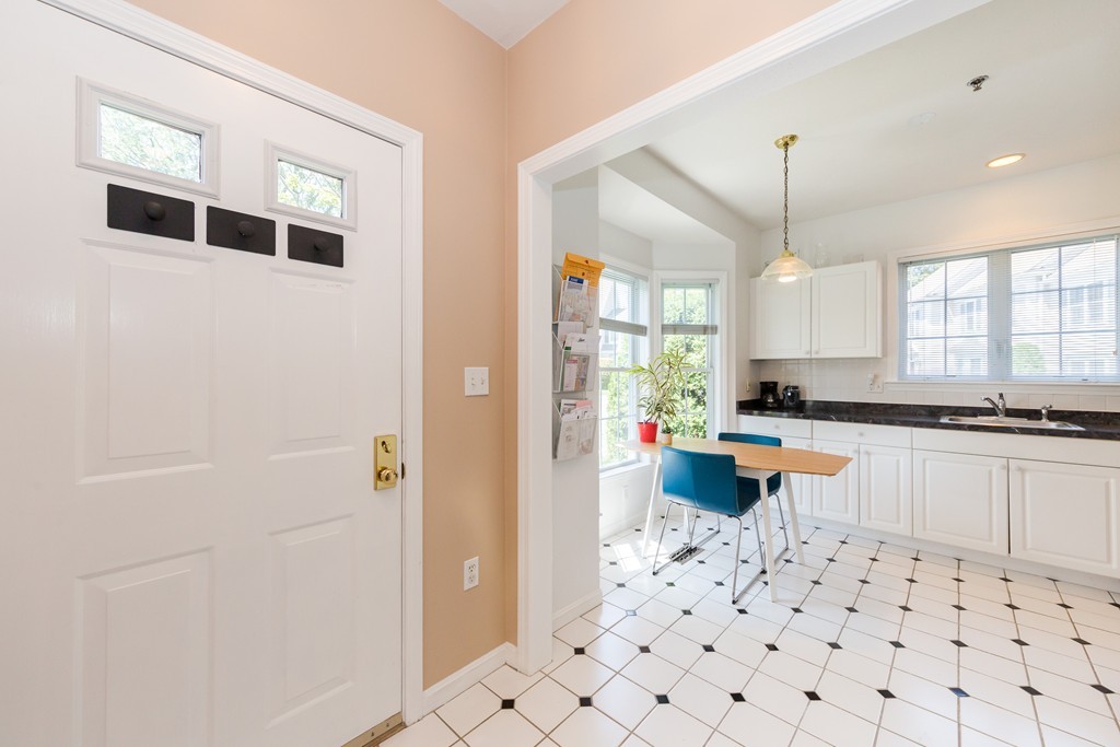 36 Cambridge Road, Unit 20 Woburn, MA 01801 - Photo 3 of 30 Gallery Image 3