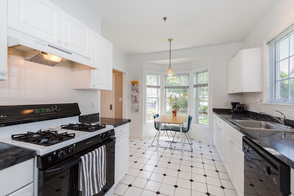 36 Cambridge Road, Unit 20 Woburn, MA 01801 - Photo 7 of 30 Gallery Image 7