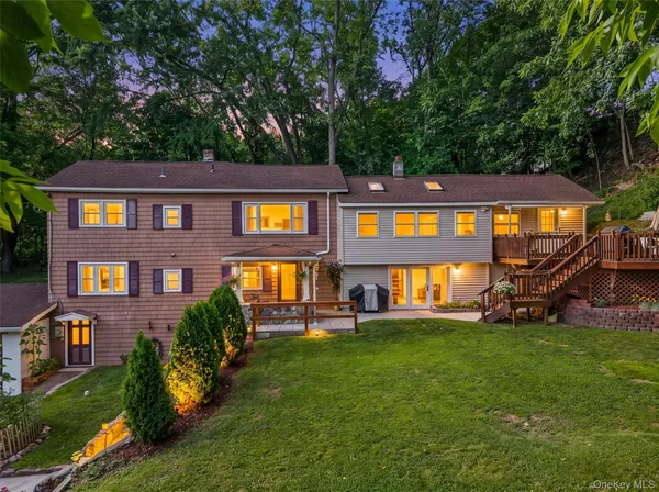 $599,000 | 17 Dock Road, Milton, NY 12547