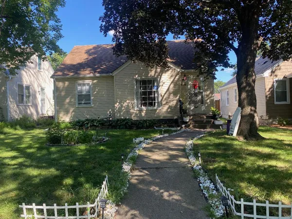 $265,000 | 3824 Vera Cruz Avenue North, Robbinsdale, MN 55422