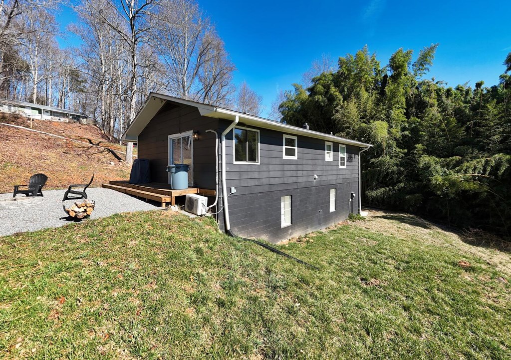 260 Moore View Homes Road Hayesville, NC 28904 - Photo 9 of 55