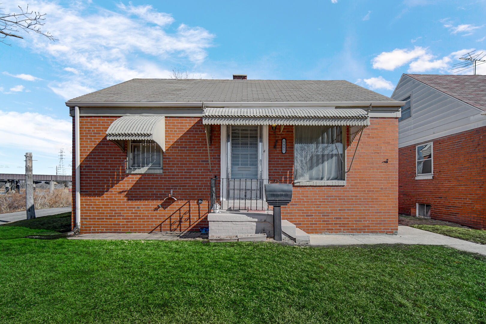 5405 Birch Avenue Hammond, IN 46320 - Photo 1 of 20 front view of a house with a yard