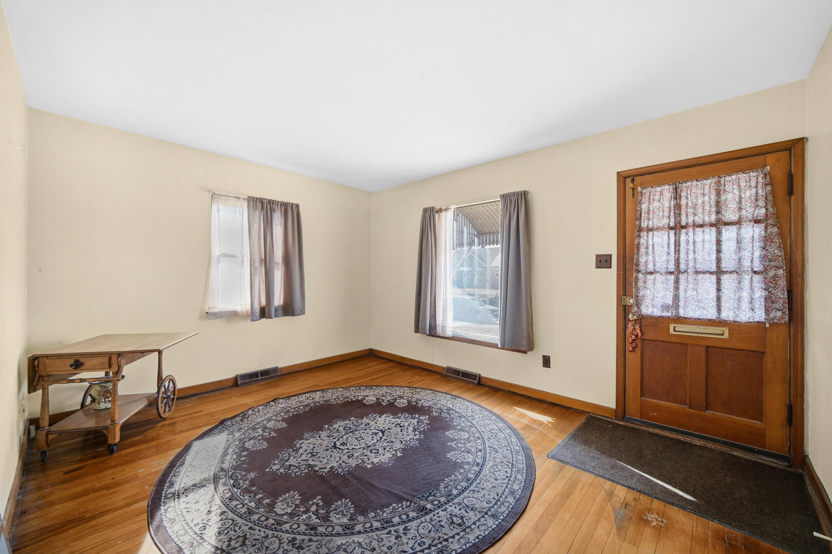 5405 Birch Avenue Hammond, IN 46320 - Photo 3 of 20