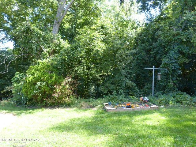 18865 Millar Road Clinton Township, MI 48036 - Photo 33 of 35 31359614-32.JPG