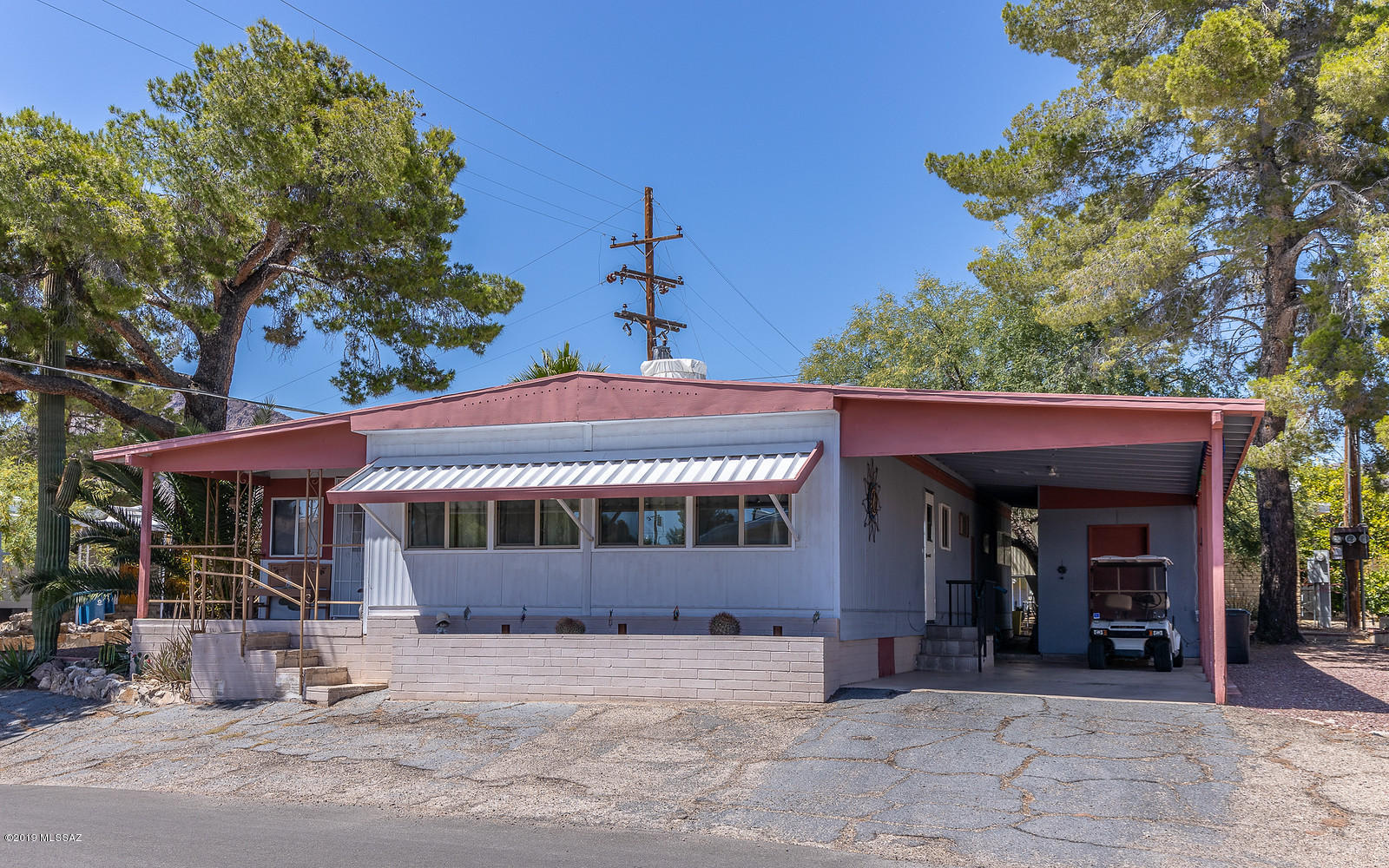5724 West Rocking Cir Street Tucson, AZ 85713 - Photo 2 of 32 Gallery Image 2