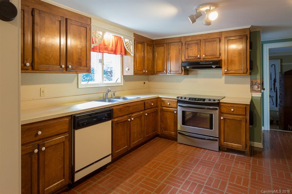 303 Chambers Road Waynesville, NC 28786 - Photo 13 of 24
