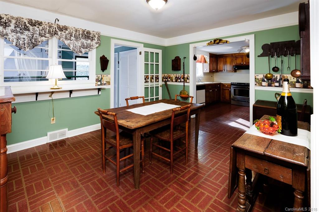 303 Chambers Road Waynesville, NC 28786 - Photo 17 of 24
