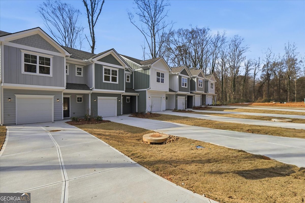 49 Wright Street, Unit 65 Lavonia, GA 30553 - Photo 41 of 57 a house with a outdoor space