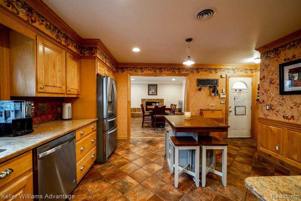 945 Barrington Road Grosse Pointe Park, MI 48230 - Photo 15 of 41